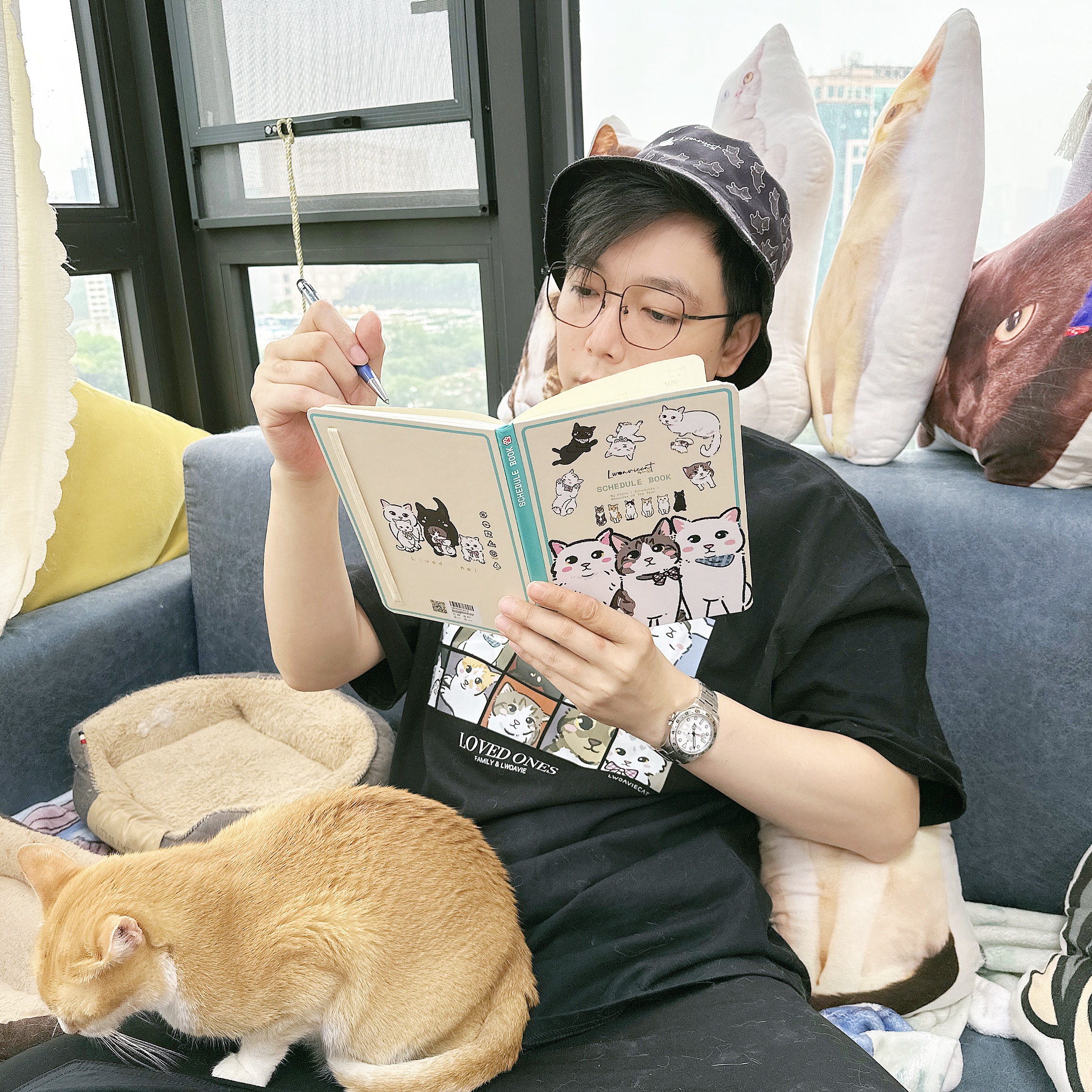 A5AEC5AF-B673-4982-A8AF-9FE085C1D1B0